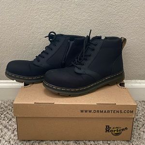 IN BOX Dr. Martens